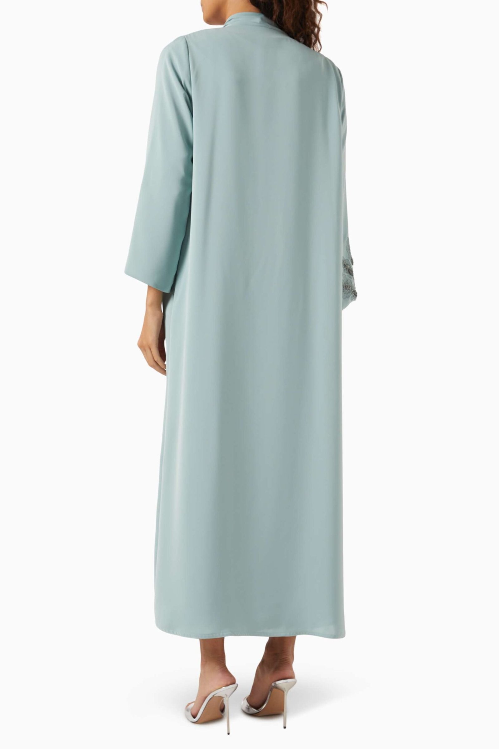 Şık Taş İşlemeli Abaya Modern Kadınlar İçin Konfor ve Zarafeti Bir Arada Sunuyor - Görsel 3